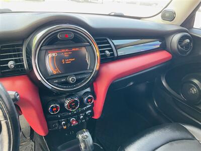 2016 MINI Hardtop 2 Door Cooper   - Photo 6 - Pompano Beach, FL 33069