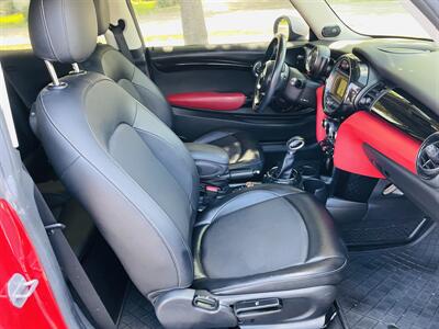 2016 MINI Hardtop 2 Door Cooper   - Photo 9 - Pompano Beach, FL 33069