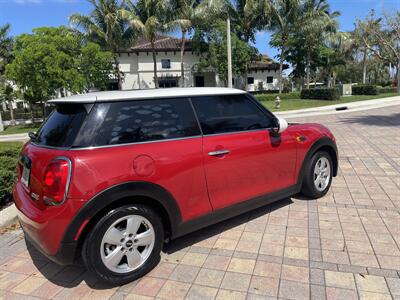 2016 MINI Hardtop 2 Door Cooper   - Photo 16 - Pompano Beach, FL 33069