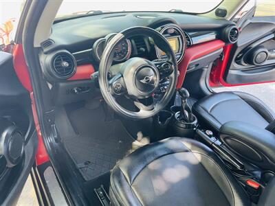 2016 MINI Hardtop 2 Door Cooper   - Photo 43 - Pompano Beach, FL 33069