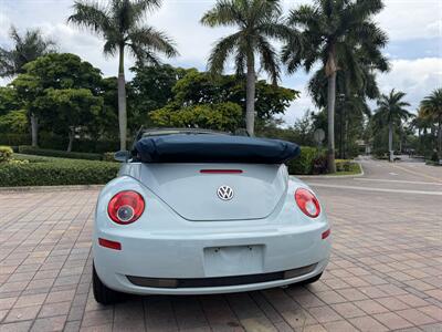 2006 Volkswagen New Beetle Convertible 2.5 WOW !! THE BEST COLOR COMBO !! SUPER LOW MILES ONLY96K !!! POWER TOP !!HTD SEATS !! 954-908-9298 !!! - Photo 14 - Pompano Beach, FL 33069
