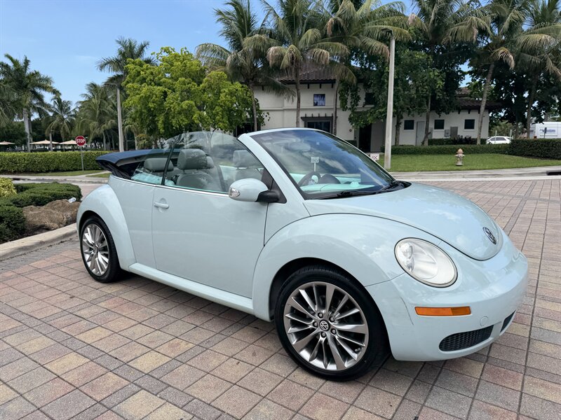 2006 Volkswagen New Beetle Convertible 2.5  WOW !! THE BEST COLOR COMBO !! SUPER LOW MILES ONLY96K !!! POWER TOP !!HTD SEATS !! 954-908-9298 !!!