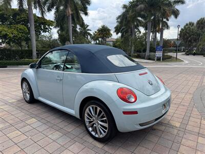 2006 Volkswagen New Beetle Convertible 2.5 WOW !! THE BEST COLOR COMBO !! SUPER LOW MILES ONLY96K !!! POWER TOP !!HTD SEATS !! 954-908-9298 !!! - Photo 29 - Pompano Beach, FL 33069