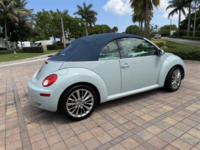 2006 Volkswagen New Beetle Convertible 2.5 WOW !! THE BEST COLOR COMBO !! SUPER LOW MILES ONLY96K !!! POWER TOP !!HTD SEATS !! 954-908-9298 !!! - Photo 27 - Pompano Beach, FL 33069