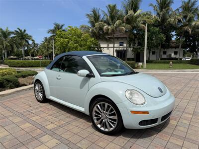 2006 Volkswagen New Beetle Convertible 2.5 WOW !! THE BEST COLOR COMBO !! SUPER LOW MILES ONLY96K !!! POWER TOP !!HTD SEATS !! 954-908-9298 !!! - Photo 9 - Pompano Beach, FL 33069