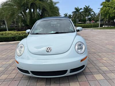 2006 Volkswagen New Beetle Convertible 2.5 WOW !! THE BEST COLOR COMBO !! SUPER LOW MILES ONLY96K !!! POWER TOP !!HTD SEATS !! 954-908-9298 !!! - Photo 10 - Pompano Beach, FL 33069
