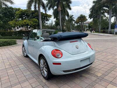 2006 Volkswagen New Beetle Convertible 2.5 WOW !! THE BEST COLOR COMBO !! SUPER LOW MILES ONLY96K !!! POWER TOP !!HTD SEATS !! 954-908-9298 !!! - Photo 26 - Pompano Beach, FL 33069
