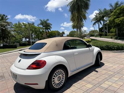 2013 Volkswagen Beetle Convertible 2.5L PZEV WOW!! SUPER LOW MILES 62K !! GREART COLOR COMBO !! 954-902-9298 MATT . - Photo 33 - Pompano Beach, FL 33069