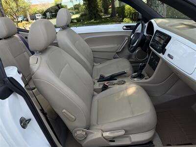 2013 Volkswagen Beetle Convertible 2.5L PZEV WOW!! SUPER LOW MILES 62K !! GREART COLOR COMBO !! 954-902-9298 MATT . - Photo 24 - Pompano Beach, FL 33069