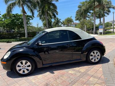 2010 Volkswagen Beetle SE  convertible - Photo 3 - Pompano Beach, FL 33069