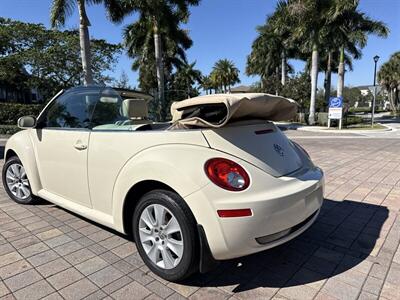 2008 Volkswagen New Beetle Convertible S  WOW!! ONLY 79K MILES !! RARE COLOR COMBO !!954-902-9298 !! - Photo 45 - Pompano Beach, FL 33069