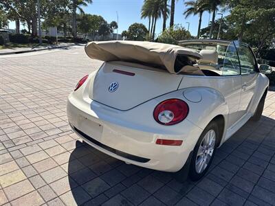 2008 Volkswagen New Beetle Convertible S  WOW!! ONLY 79K MILES !! RARE COLOR COMBO !!954-902-9298 !! - Photo 43 - Pompano Beach, FL 33069
