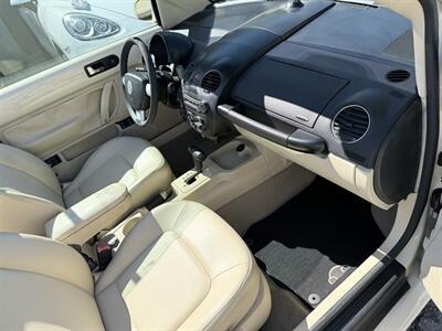 2008 Volkswagen New Beetle Convertible S  WOW!! ONLY 79K MILES !! RARE COLOR COMBO !!954-902-9298 !! - Photo 26 - Pompano Beach, FL 33069