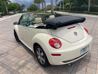 2006 Volkswagen New Beetle Convertible 2.5  convertible - Photo 24 - Pompano Beach, FL 33069