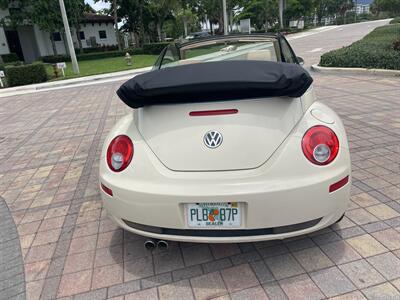 2006 Volkswagen New Beetle Convertible 2.5  convertible - Photo 37 - Pompano Beach, FL 33069