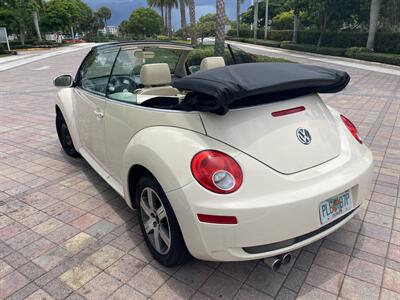 2006 Volkswagen New Beetle Convertible 2.5  convertible - Photo 40 - Pompano Beach, FL 33069