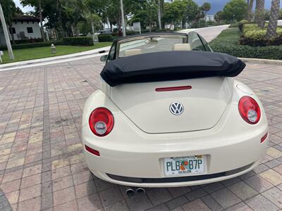 2006 Volkswagen New Beetle Convertible 2.5  convertible - Photo 41 - Pompano Beach, FL 33069