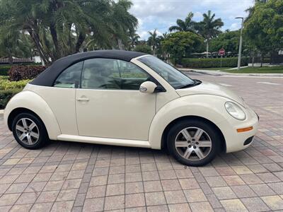 2006 Volkswagen New Beetle Convertible 2.5  convertible - Photo 16 - Pompano Beach, FL 33069