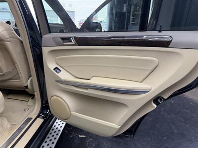 2010 Mercedes-Benz GL 450 4MATIC  WOW !! SUPER LOW MILES 75K !! 4X4 !! SUNROOF !!NO ACCIDENTS !! 954-902-9298 MATT - Photo 23 - Pompano Beach, FL 33069