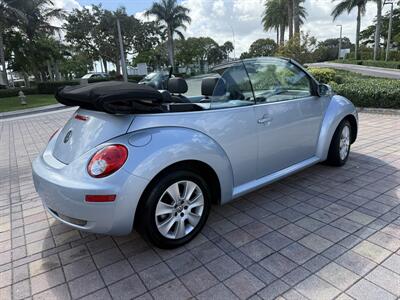 2010 Volkswagen New Beetle Convertible GLS  WOW !! LOW MILES !! GREAT COLOR COMBO !!954-902-9298 - Photo 14 - Pompano Beach, FL 33069