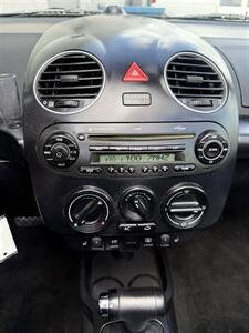 2010 Volkswagen New Beetle Convertible GLS  WOW !! LOW MILES !! GREAT COLOR COMBO !!954-902-9298 - Photo 72 - Pompano Beach, FL 33069