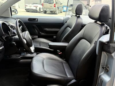 2010 Volkswagen New Beetle Convertible GLS  WOW !! LOW MILES !! GREAT COLOR COMBO !!954-902-9298 - Photo 78 - Pompano Beach, FL 33069