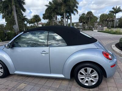 2010 Volkswagen New Beetle Convertible GLS  WOW !! LOW MILES !! GREAT COLOR COMBO !!954-902-9298 - Photo 30 - Pompano Beach, FL 33069