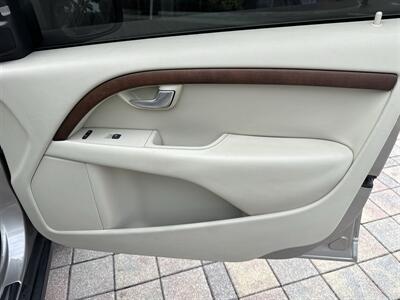 2011 Volvo XC70 3.2  wow !! LOW MILES 85K !!! 1 OWNER CAR !!954-902-9298!! - Photo 49 - Pompano Beach, FL 33069