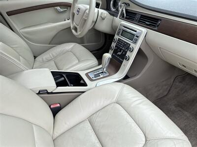 2011 Volvo XC70 3.2  wow !! LOW MILES 85K !!! 1 OWNER CAR !!954-902-9298!! - Photo 54 - Pompano Beach, FL 33069