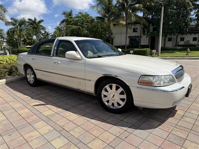 2005 Lincoln Town Car Signature Limited WOW !!! ONLY 67K MILES !! HEATER SEATS !! BIMINI TOP !! CLEAN CARFAX !! RARE TO FIND !!954-902-9298 - Photo 41 - Pompano Beach, FL 33069