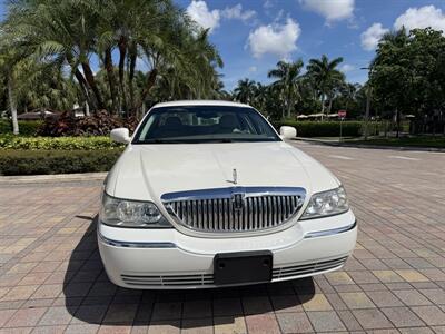 2005 Lincoln Town Car Signature Limited WOW !!! ONLY 67K MILES !! HEATER SEATS !! BIMINI TOP !! CLEAN CARFAX !! RARE TO FIND !!954-902-9298 - Photo 3 - Pompano Beach, FL 33069