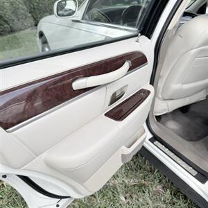 2005 Lincoln Town Car Signature Limited WOW !!! ONLY 67K MILES !! HEATER SEATS !! BIMINI TOP !! CLEAN CARFAX !! RARE TO FIND !!954-902-9298 - Photo 57 - Pompano Beach, FL 33069