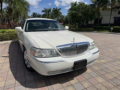 2005 Lincoln Town Car Signature Limited WOW !!! ONLY 67K MILES !! HEATER SEATS !! BIMINI TOP !! CLEAN CARFAX !! RARE TO FIND !!954-902-9298 - Photo 5 - Pompano Beach, FL 33069