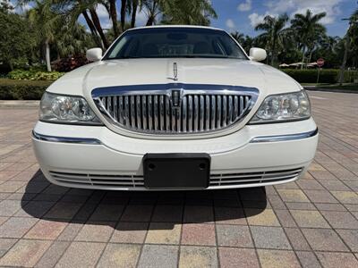 2005 Lincoln Town Car Signature Limited WOW !!! ONLY 67K MILES !! HEATER SEATS !! BIMINI TOP !! CLEAN CARFAX !! RARE TO FIND !!954-902-9298 - Photo 40 - Pompano Beach, FL 33069