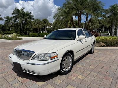 2005 Lincoln Town Car Signature Limited WOW !!! ONLY 67K MILES !! HEATER SEATS !! BIMINI TOP !! CLEAN CARFAX !! RARE TO FIND !!954-902-9298 - Photo 2 - Pompano Beach, FL 33069