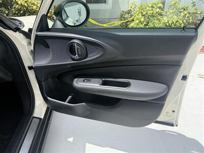 2016 MINI Clubman Cooper   - Photo 39 - Pompano Beach, FL 33069