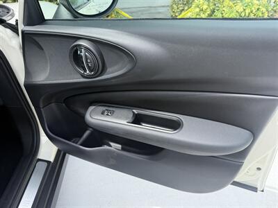 2016 MINI Clubman Cooper   - Photo 58 - Pompano Beach, FL 33069