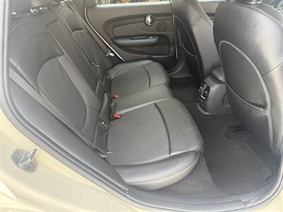 2016 MINI Clubman Cooper   - Photo 38 - Pompano Beach, FL 33069
