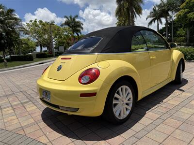2008 Volkswagen New Beetle Convertible SE  WOW,!! YELLOW HARD TO FIND !!! POWER TOP !!HTD SETAS !!! CARFAX !!  954-902-9298 - Photo 35 - Pompano Beach, FL 33069