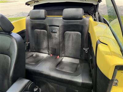 2008 Volkswagen New Beetle Convertible SE  WOW,!! YELLOW HARD TO FIND !!! POWER TOP !!HTD SETAS !!! CARFAX !!  954-902-9298 - Photo 18 - Pompano Beach, FL 33069