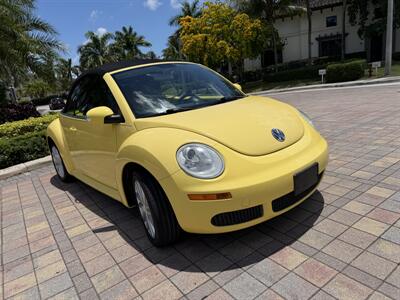 2008 Volkswagen New Beetle Convertible SE  WOW,!! YELLOW HARD TO FIND !!! POWER TOP !!HTD SETAS !!! CARFAX !!  954-902-9298 - Photo 29 - Pompano Beach, FL 33069