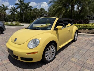 2008 Volkswagen New Beetle Convertible SE  WOW,!! YELLOW HARD TO FIND !!! POWER TOP !!HTD SETAS !!! CARFAX !!  954-902-9298 - Photo 9 - Pompano Beach, FL 33069