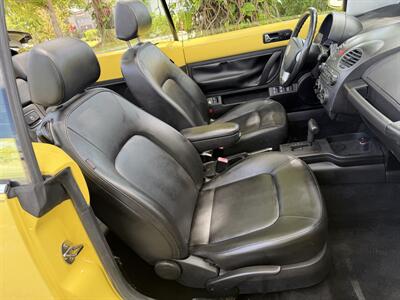 2008 Volkswagen New Beetle Convertible SE  WOW,!! YELLOW HARD TO FIND !!! POWER TOP !!HTD SETAS !!! CARFAX !!  954-902-9298 - Photo 43 - Pompano Beach, FL 33069