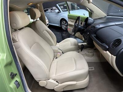 2005 Volkswagen Beetle GLS WOW !! SUPER LOW MILES 75K !! RARE COLOR !! HARD TO FIND IT COUPE!! 954-902-9298 - Photo 26 - Pompano Beach, FL 33069