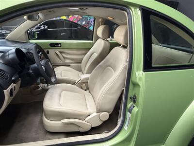 2005 Volkswagen Beetle GLS WOW !! SUPER LOW MILES 75K !! RARE COLOR !! HARD TO FIND IT COUPE!! 954-902-9298 - Photo 42 - Pompano Beach, FL 33069
