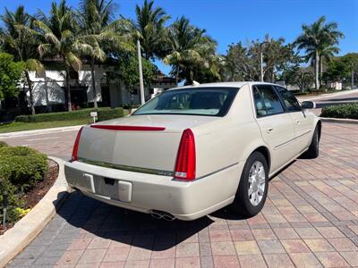 2010 Cadillac DTS 4.6L V8  sedan - Photo 16 - Pompano Beach, FL 33069