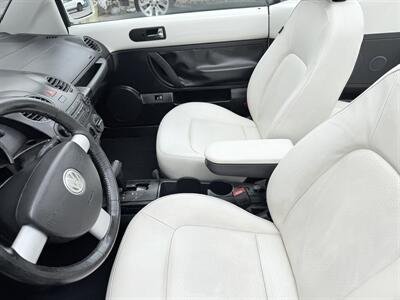 2007 Volkswagen New Beetle Convertible Triple White  WOW!! TRIPLE WHITE EDDITION!! 82k !! - Photo 22 - Pompano Beach, FL 33069