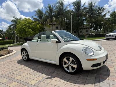 2007 Volkswagen New Beetle Convertible Triple White  WOW!! TRIPLE WHITE EDDITION!! 82k !! - Photo 1 - Pompano Beach, FL 33069
