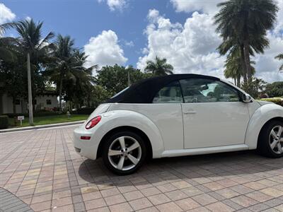 2007 Volkswagen New Beetle Convertible Triple White  WOW!! TRIPLE WHITE EDDITION!! 82k !! - Photo 53 - Pompano Beach, FL 33069