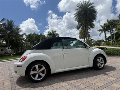 2007 Volkswagen New Beetle Convertible Triple White  WOW!! TRIPLE WHITE EDDITION!! 82k !! - Photo 36 - Pompano Beach, FL 33069